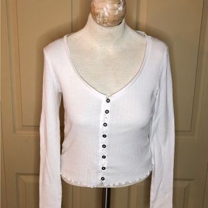 Women’s off-white medium cropped top American Eagle